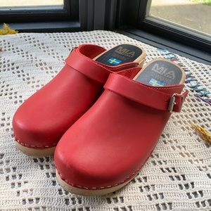 MIA clogs, size 38
